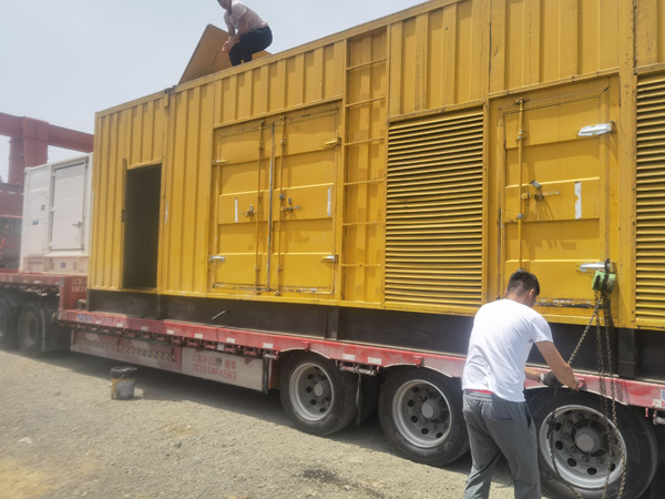 南宁汽油发电机对供油装置的要求