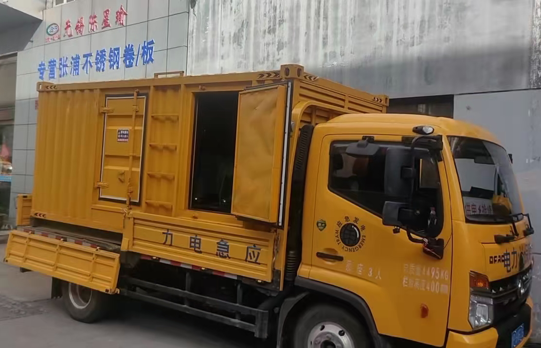 南宁柴油发电机组负载测试时应如何监控机组的运行状态？